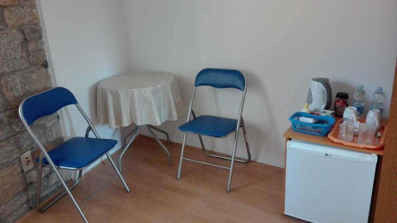 Rooms Svalina (Adults Only) Grožnjan Екстериор снимка