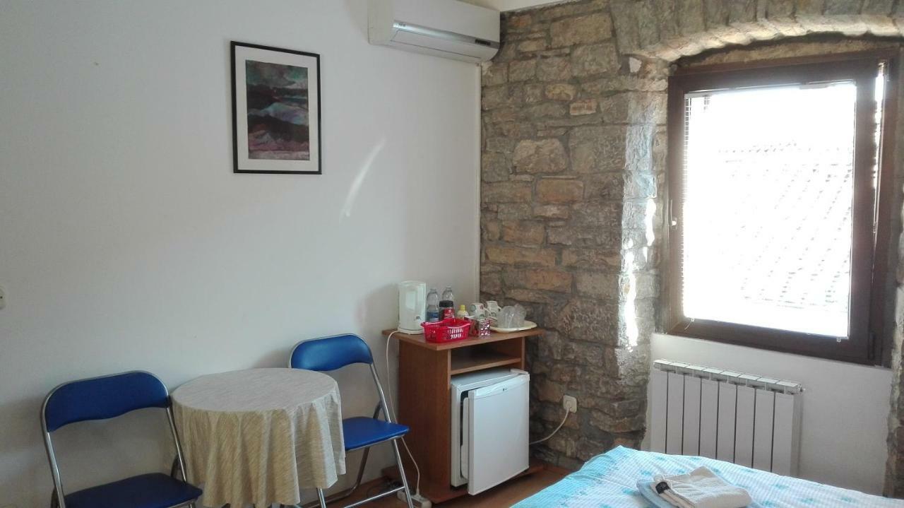 Rooms Svalina (Adults Only) Grožnjan Екстериор снимка